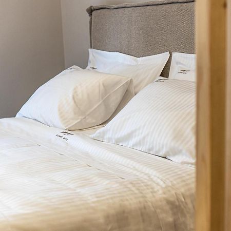 Elegant Suite - Piraeus Bagian luar foto