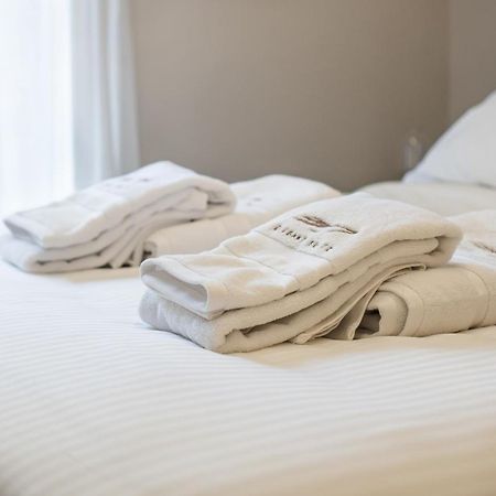 Elegant Suite - Piraeus Bagian luar foto