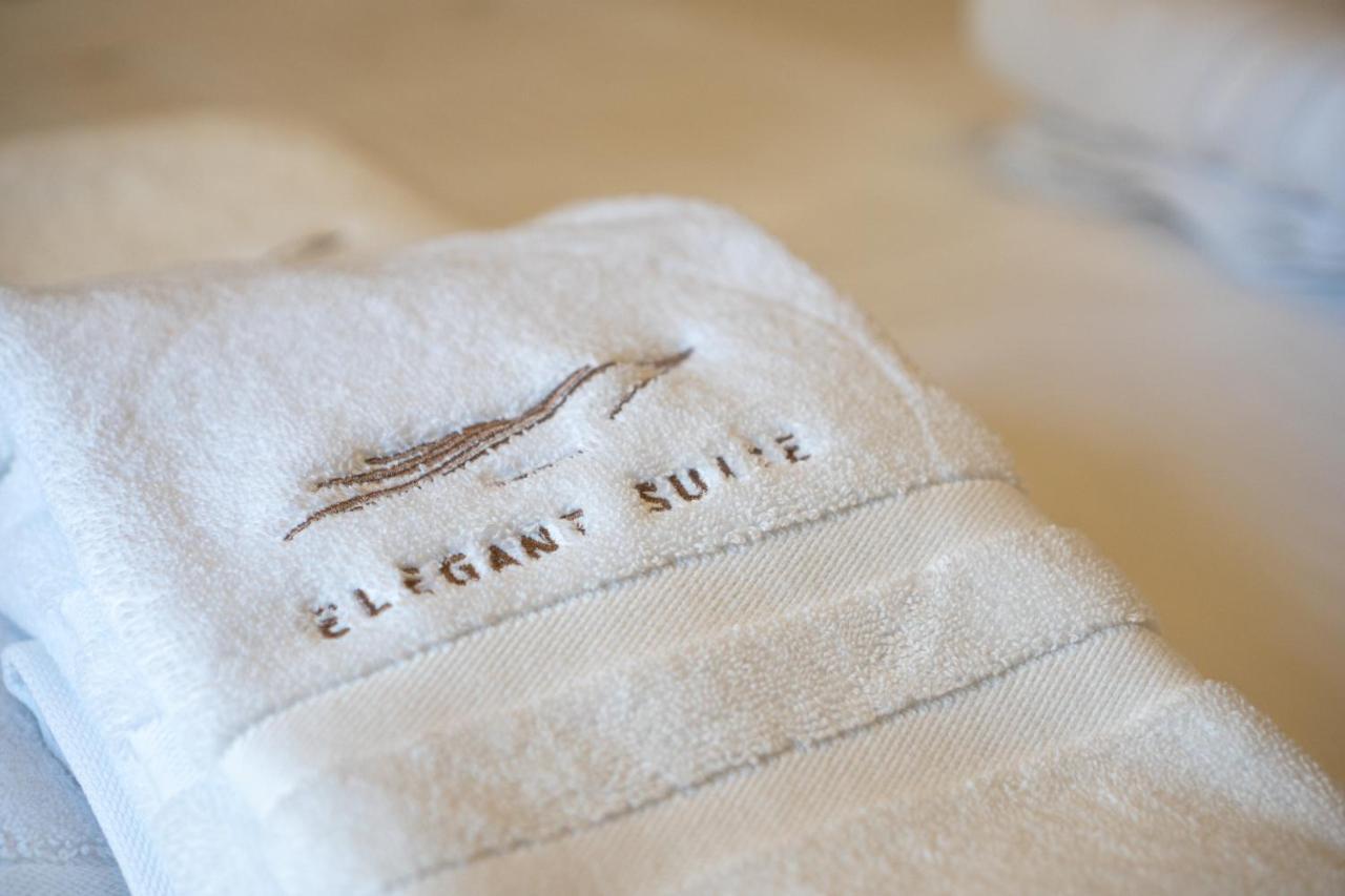 Elegant Suite - Piraeus Bagian luar foto